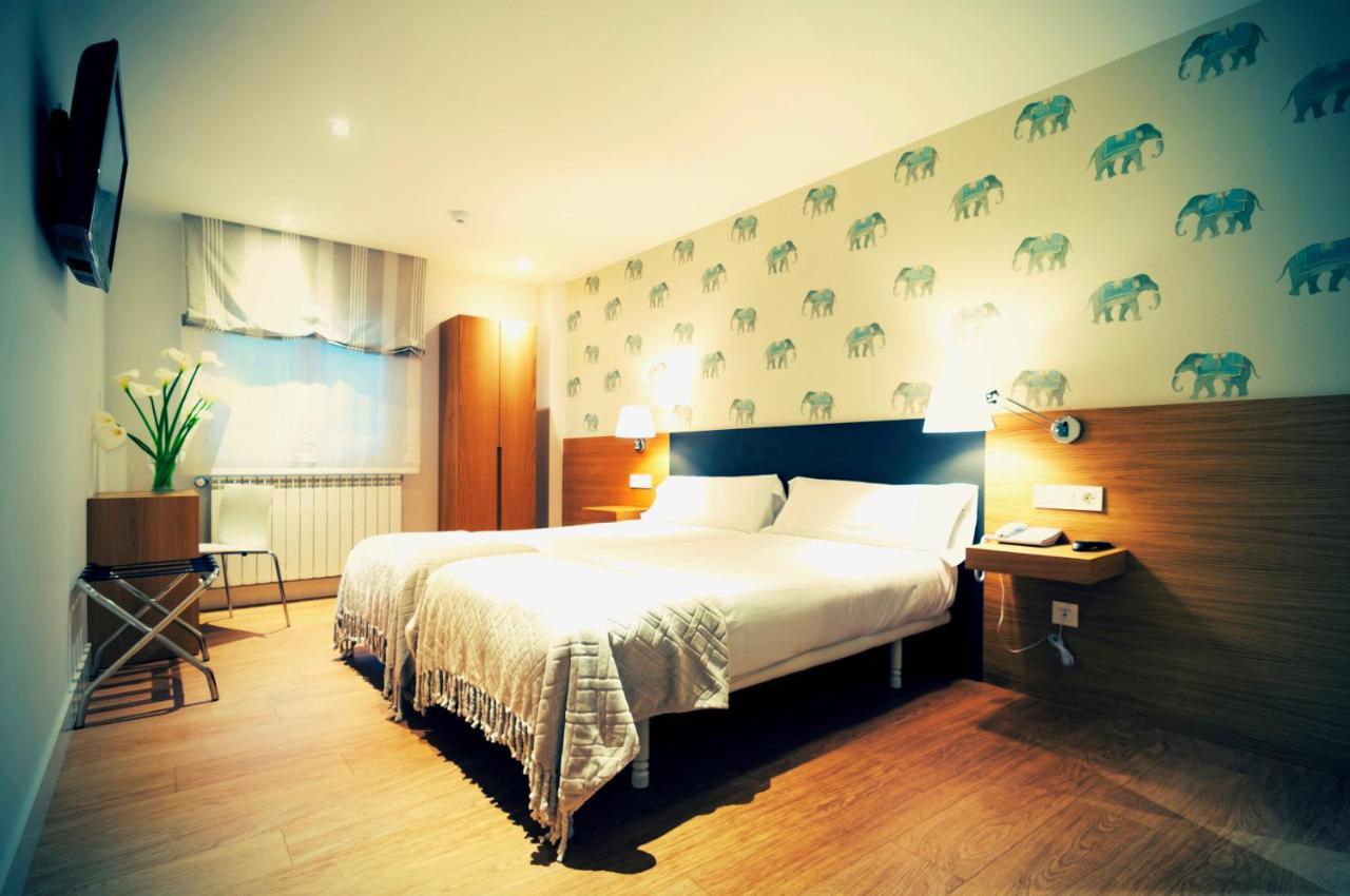 Denike Grupo Atalaia Hotel Сантяго де Компостела Екстериор снимка
