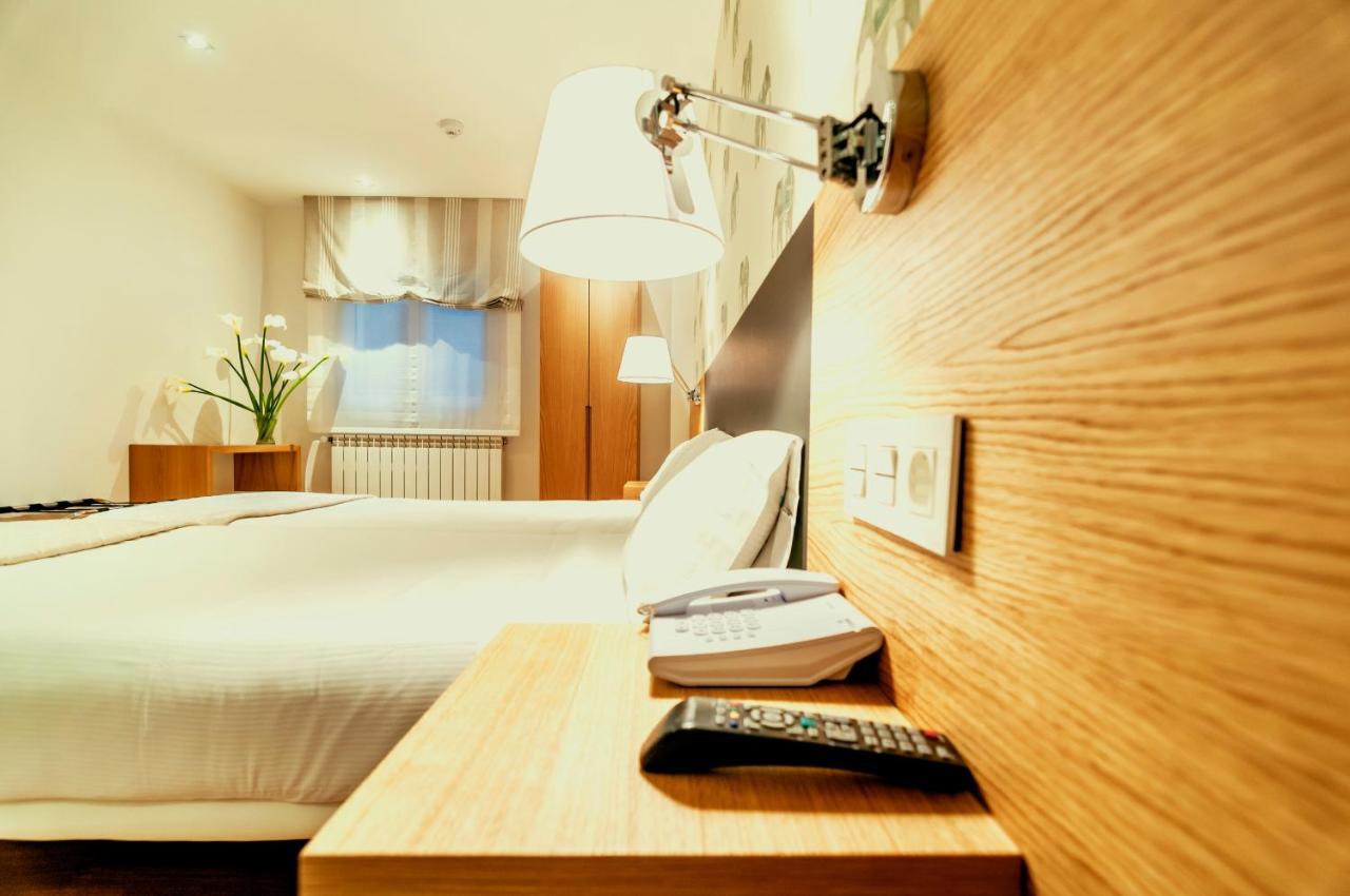 Denike Grupo Atalaia Hotel Сантяго де Компостела Екстериор снимка
