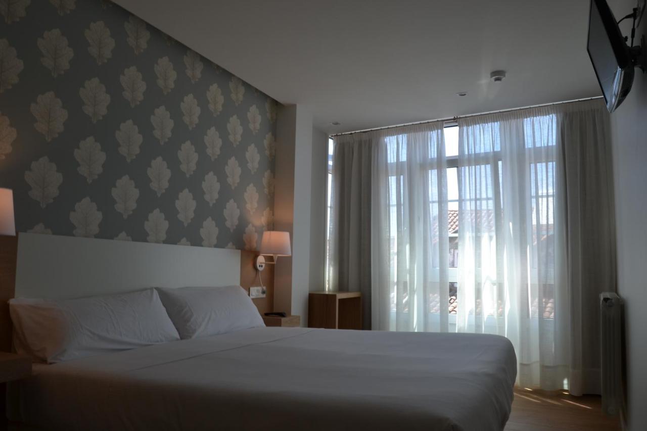 Denike Grupo Atalaia Hotel Сантяго де Компостела Екстериор снимка
